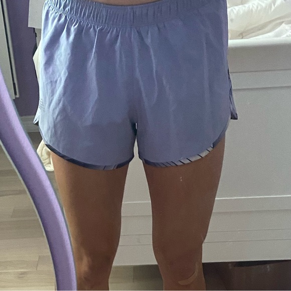 New balance shorts - Picture 2 of 3